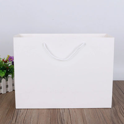 Witte Kraftpapier-Document 100gsm Kleding Winkelend Tote Bag Custom Logo
