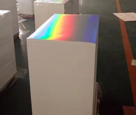 Metalliseerde regenboog holografische papierplaat / rol voor UV-printing en verpakkingspapier