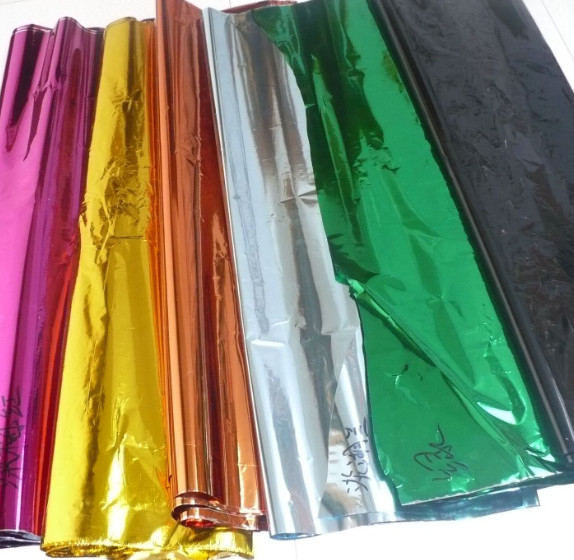 Goud gemetalliseerde film Rode kleur gemetalliseerde thermische lamineerfilm voor huisdieren